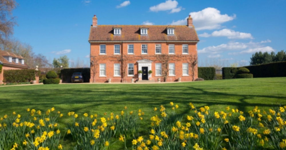What to consider when purchasing a grade listed home