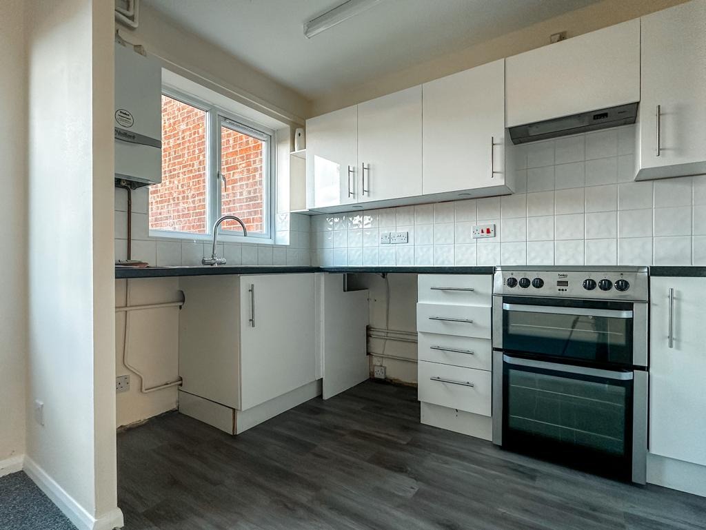 A fabulous link mid-terrace house, conveniently situated in the centre of town. property fifth image