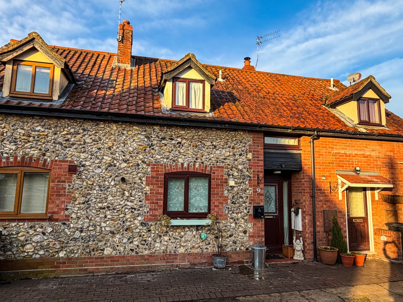 Charming 3-Bed Mid-Terrace with Garage in Desirable Village Location Cul-de-Sac