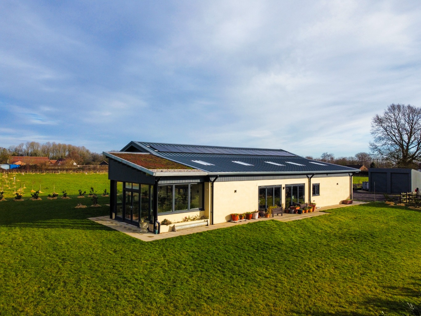Exquisite Norfolk Countryside Retreat: A Versatile 4-Bedroom Farm Conversion on 2 Acres.