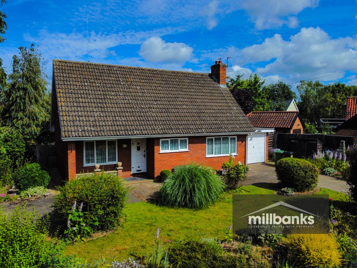 A 4 Bedroom Extended Detached Chalet With No Onward Chain! property first image