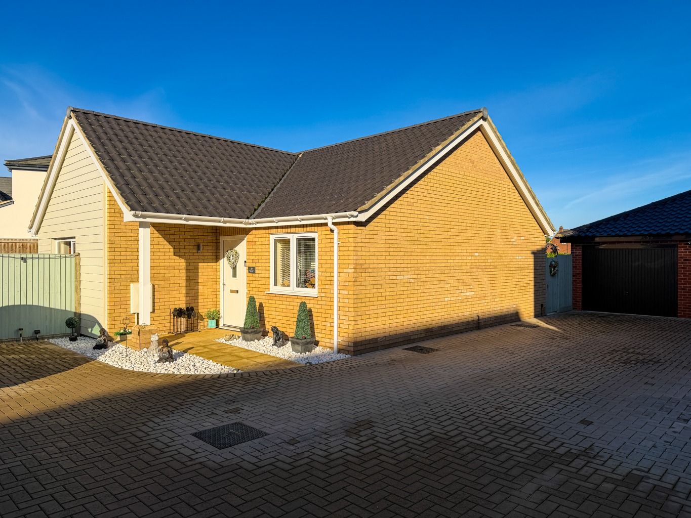 A Modern Contemporary Two-Bedroom Detached Bungalow with Countryside Views in Great Ellingham