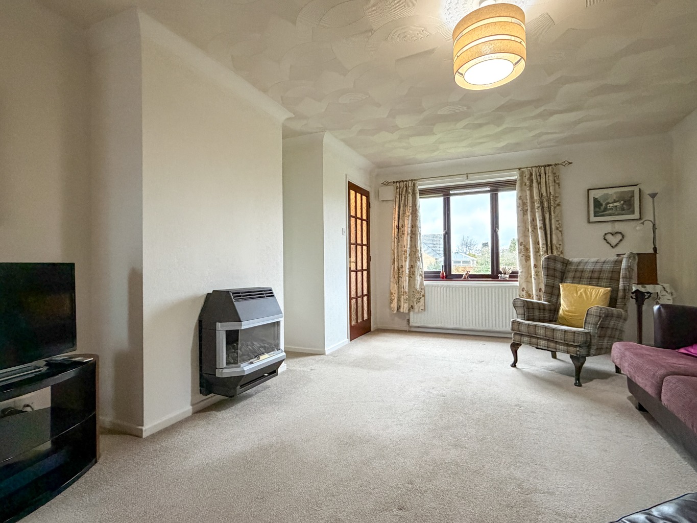 A Charming 3-Bed Detached Bungalow, Overlooking Open Greensward to the Front Aspect. property second image