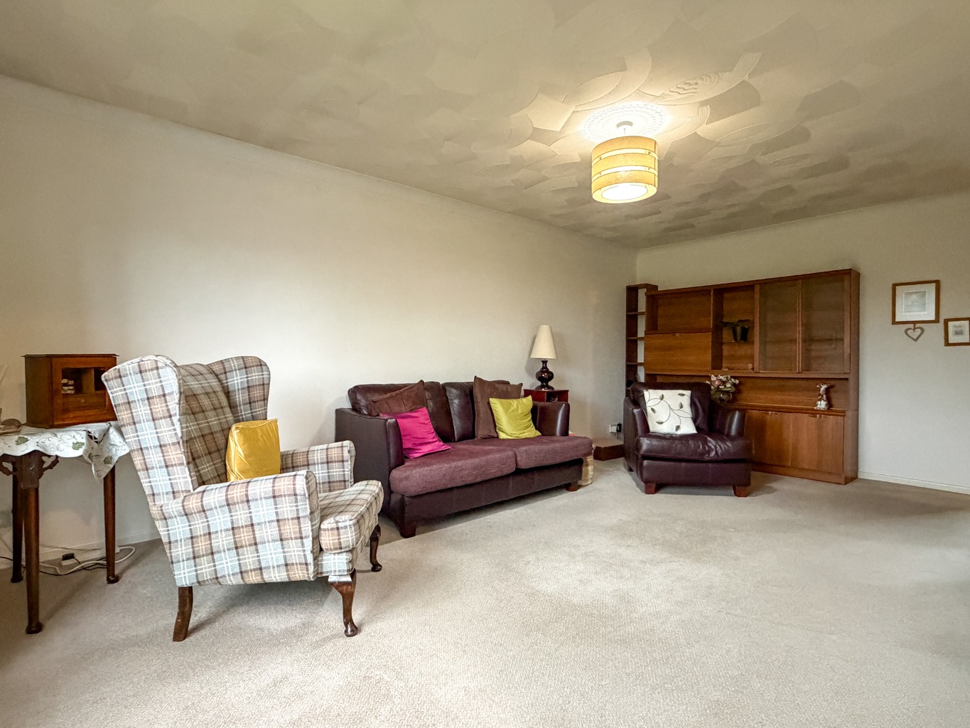 A Charming 3-Bed Detached Bungalow, Overlooking Open Greensward to the Front Aspect. property third image