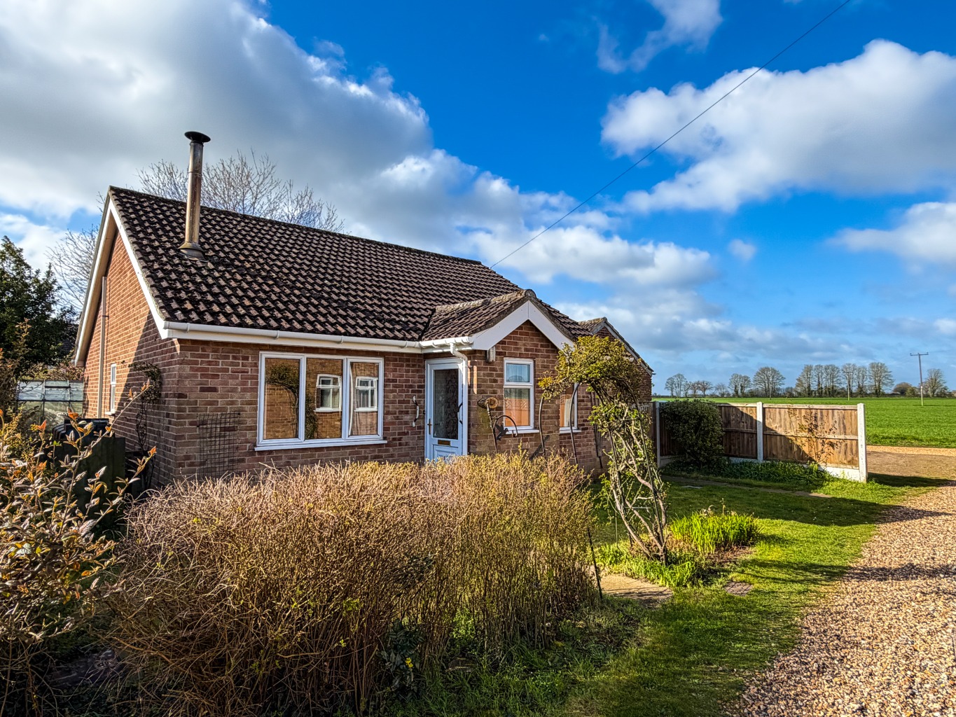 Detached Bungalow in Great Ellingham: A Modernisation Opportunity