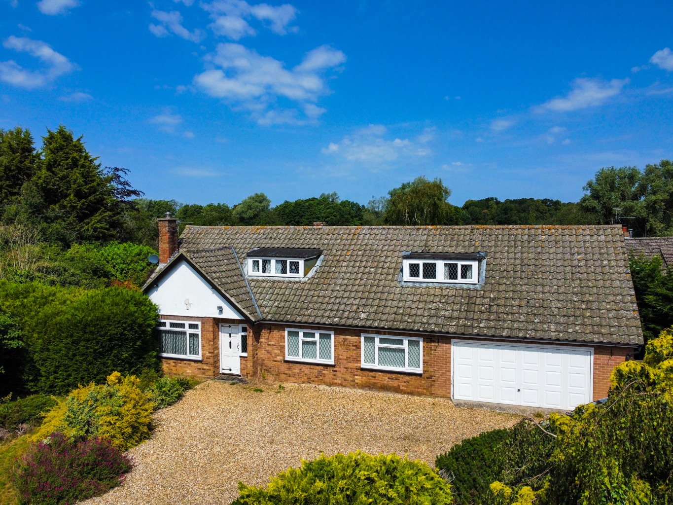 A Versatile 6-Bedroom Detached Family Home on a Half Acre Plot, Requiring Updating & Modernisation.