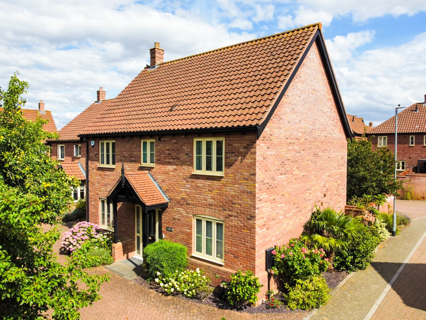 Guide Price £350,000 to £375,000. A Superb Modern Detached 4-Bedroom Family Home, in Attleborough.