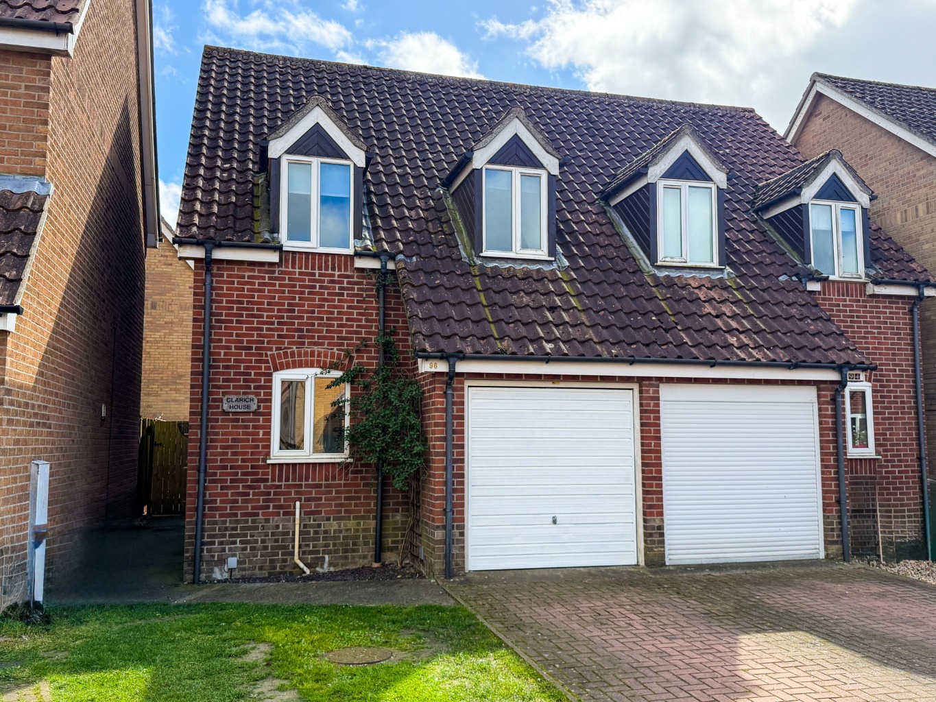 An attractive 3-Bed Semi-Detached Home in Central Attleborough, Ideal for Nearby Amenities