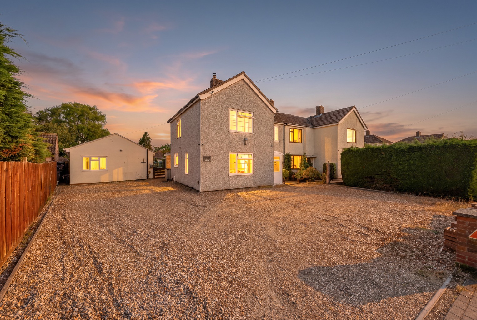 ** Guide Price £475,000 - £500,000 *** Unique 3-Bedroom Home with Stunning 2-Bedroom  Annexe