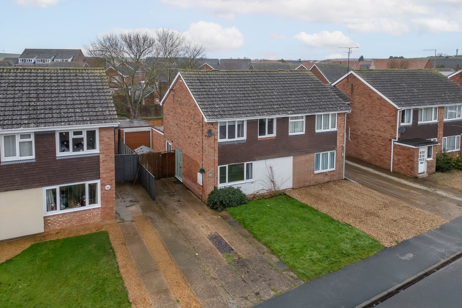Three Bedroom Semi-Detached Home with Garage in Sawtry, Huntingdon