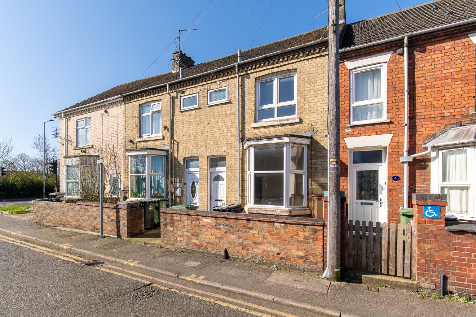 Three Bedroom Renovation Opportunity - Offered with No Forward Chain