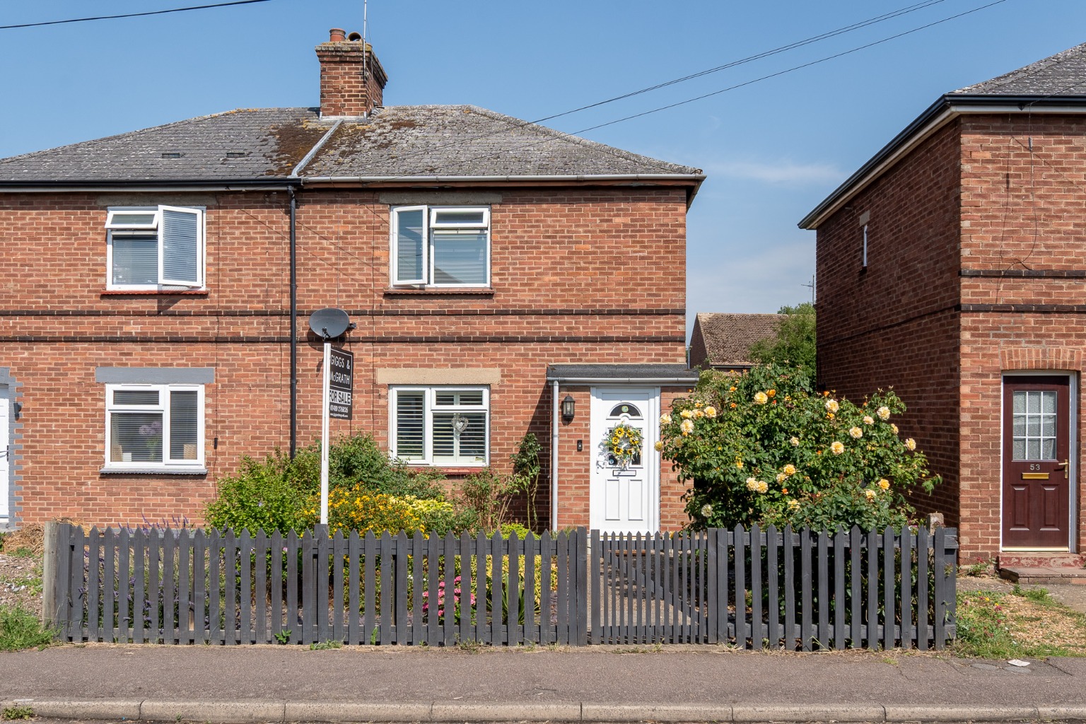 Two Bedroom Semi Detached Home with Garage, Parking and Stunning Garden