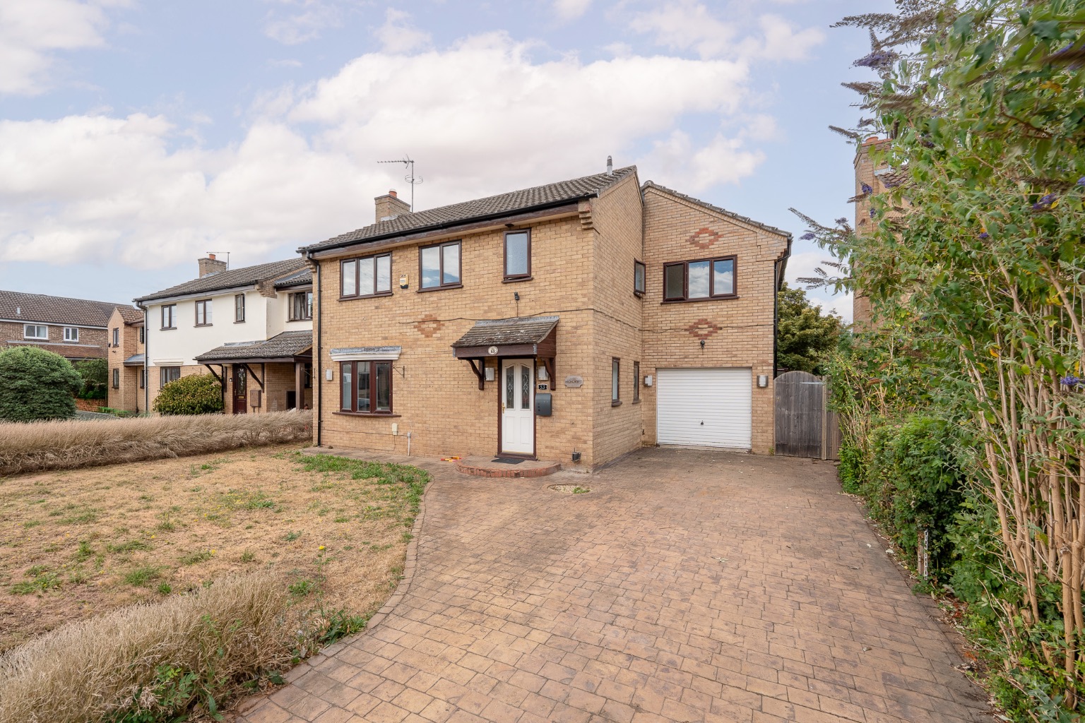Spacious Four Bedroom Detached Home with Garage, Driveway and Versatile Garden Outbuilding