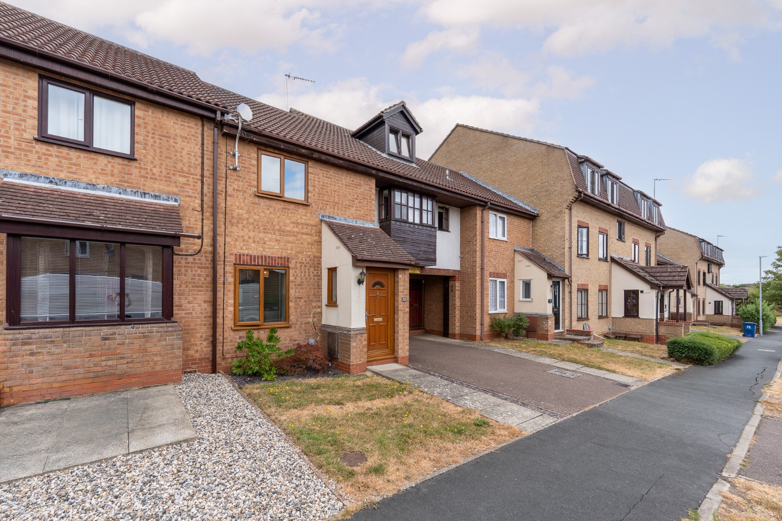 Charming 2-Bed Terraced House in St. Ives, Ideal First Home