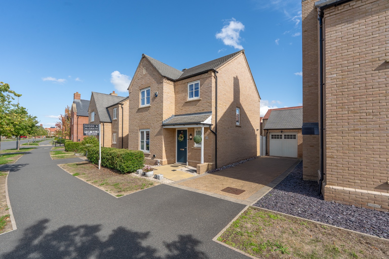 Immaculate Three Bedroom Detached Home with Garage in Alconbury Weald