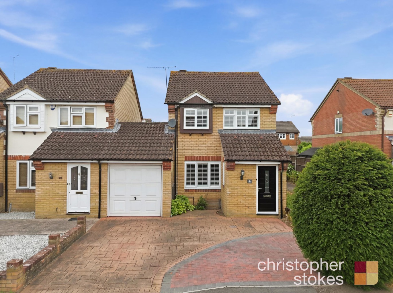 Denny Gate, Cheshunt, EN8